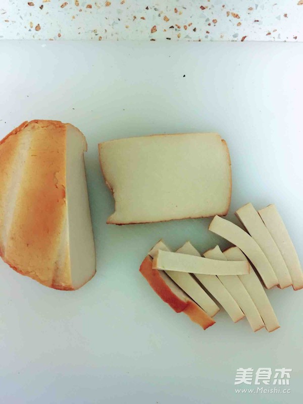 蒜苔炒素鸡的做法