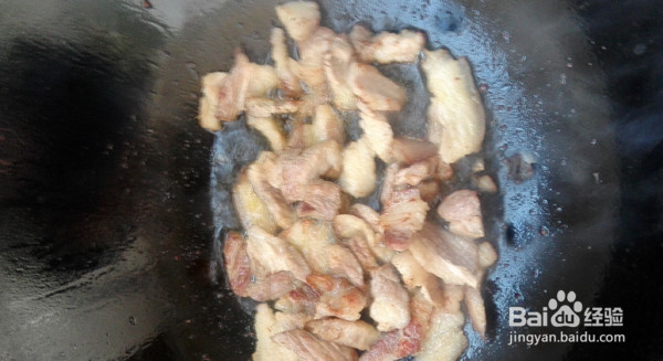 葱段儿回锅肉的作法 简单的家庭版回锅肉怎么做