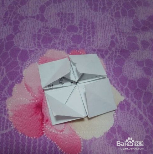 漂亮的纸花篮折法