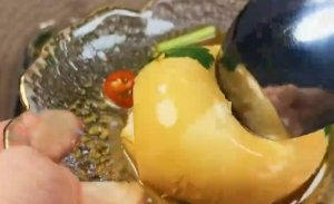 如何自制低卡韩式酱鸡蛋?