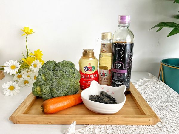 凉拌黑木耳西兰花