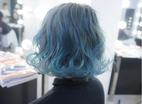 染了自然黑还能染别的颜色吗