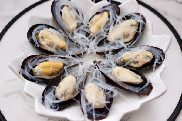 蒜香粉丝双椒青口贝