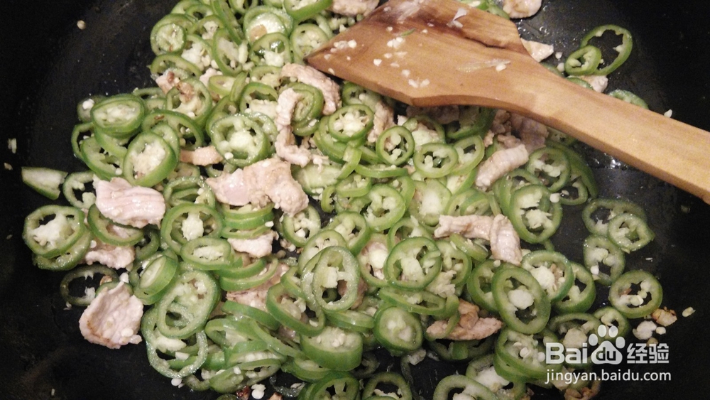 简单的青椒炒肉片