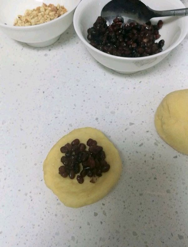 红豆馅蜂蜜蒸面包