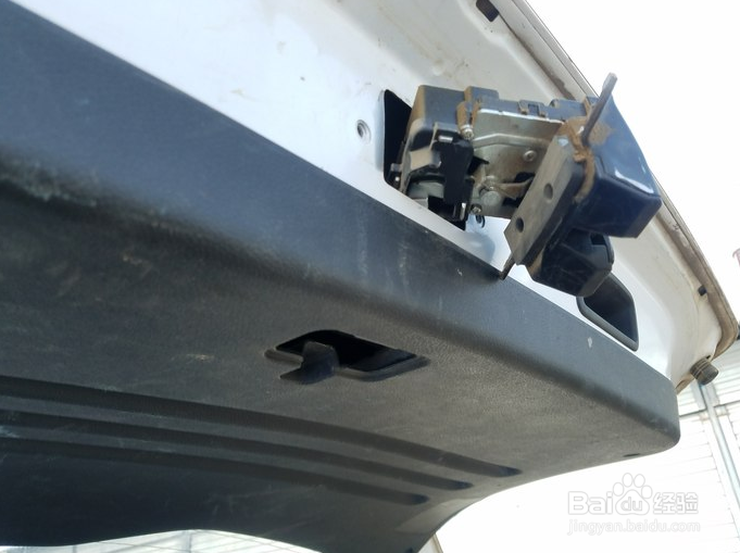 旗云2换后备箱锁教程