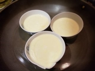 牛奶炖蛋怎么做？