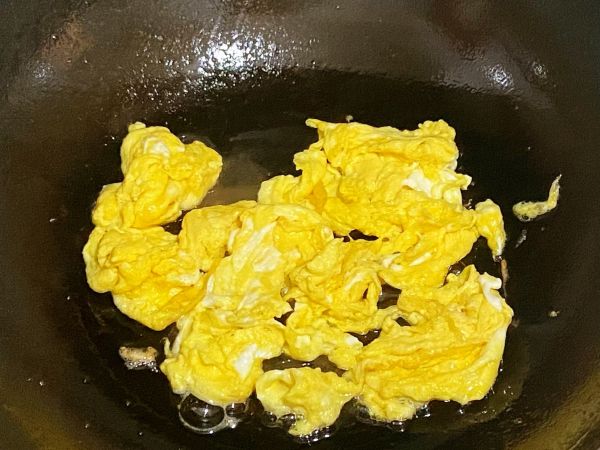 青椒木耳炒鸡蛋