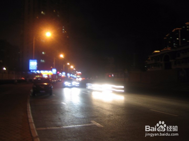 老年人怎样拍夜间道路画面