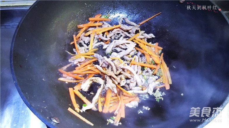 蒜苔炒肉的做法