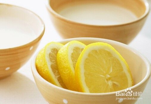 柠檬汁的功效喝柠檬汁可以改善疲劳（柠檬汁喝有什么作用与功效）