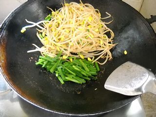 韭菜炒豆芽