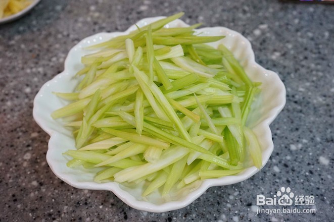 青椒炒香干做法