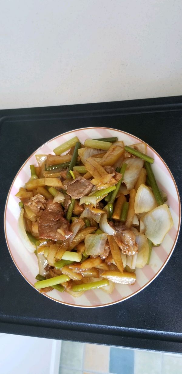蒜薹土豆洋葱溜肉片