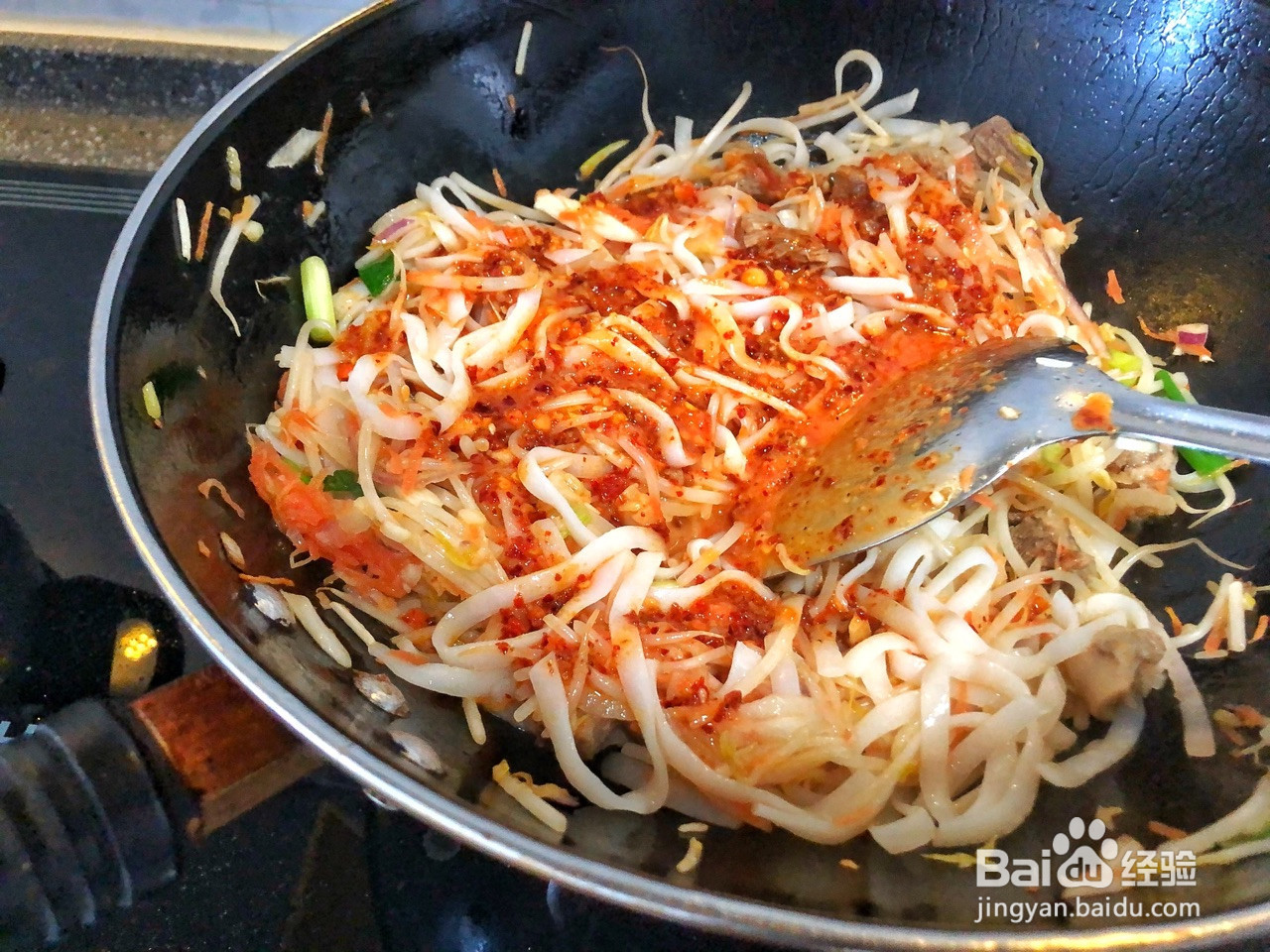 香辣牛肉河粉的做法