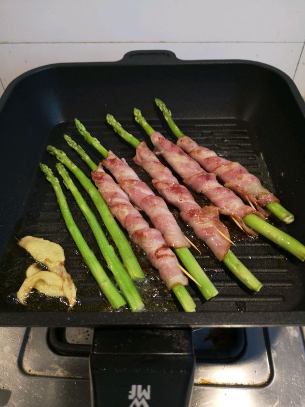 香煎培根芦笋卷