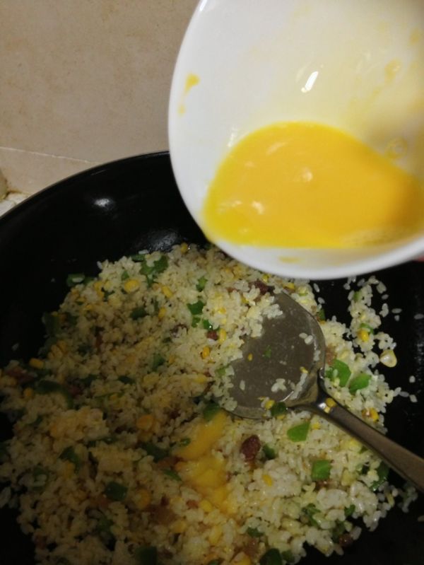 芝士焗香肠炒饭