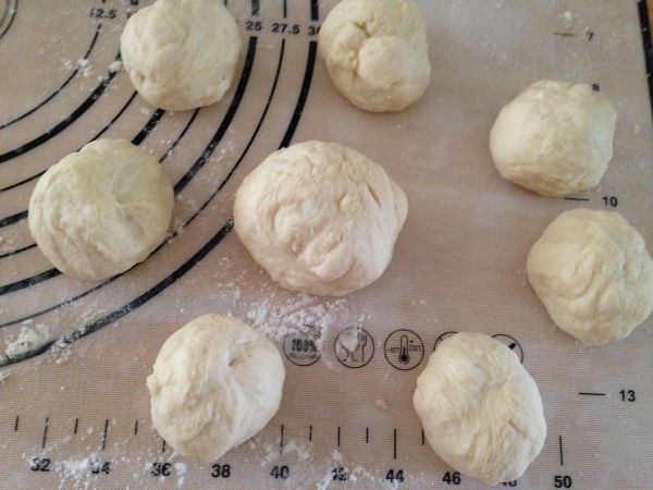 蜜红豆果仁面包