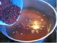 红曲米红薯粥的做法