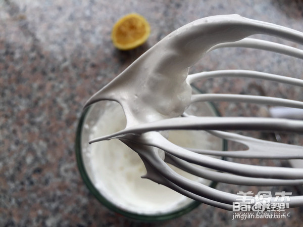 彩虹蛋白糖的做法