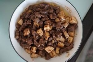 巨嫩的黑椒牛肉炒杏鲍菇的做法