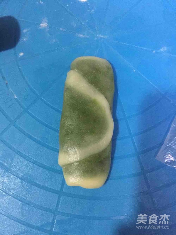 花式蛋黄酥的做法