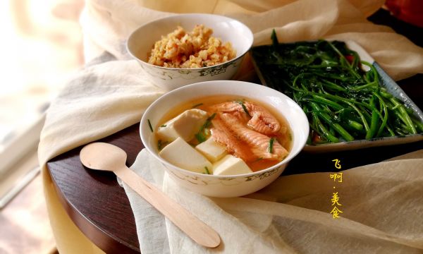 味增三文鱼排豆腐汤