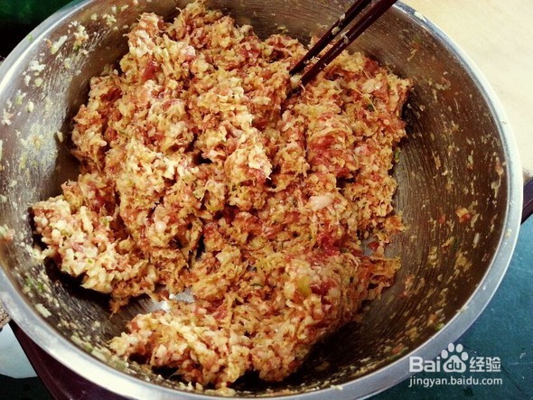 如何调出软滑鲜嫩的饺子馅？冬至吃饺子必备