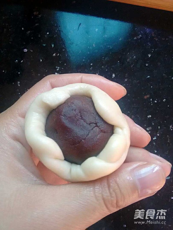 蛋黄酥的家常做法