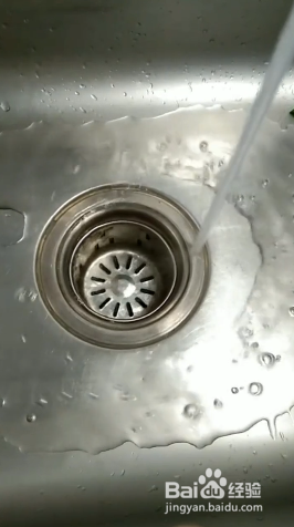 如何清理洗碗池