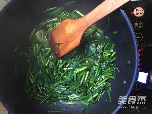 韭菜炒鸡蛋的做法