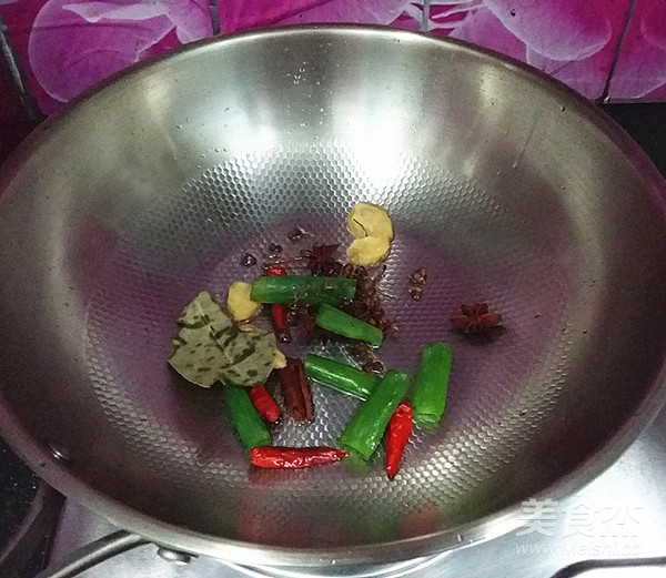 麻辣鸭头鸭翅