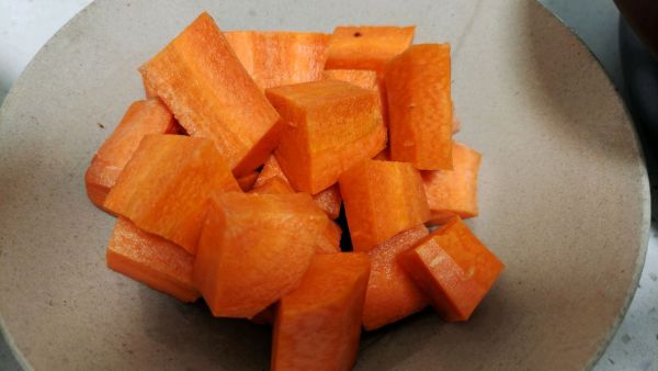 土豆胡萝卜烧牛肉