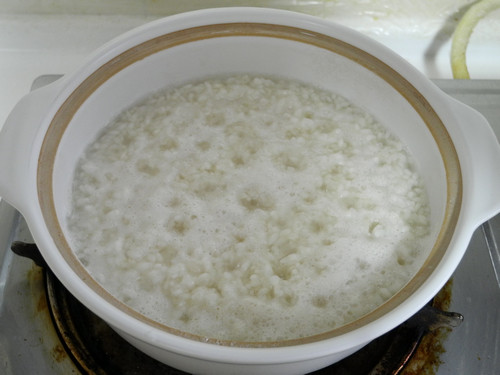 教你做香喷喷的菌香鸭腿煲仔饭，味道美极了