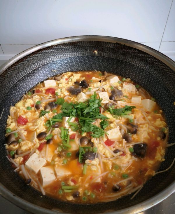 鲍汁海参菌菇豆腐浓汤