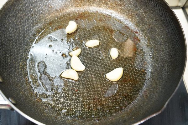 咸熏肉炒豉香油麦菜