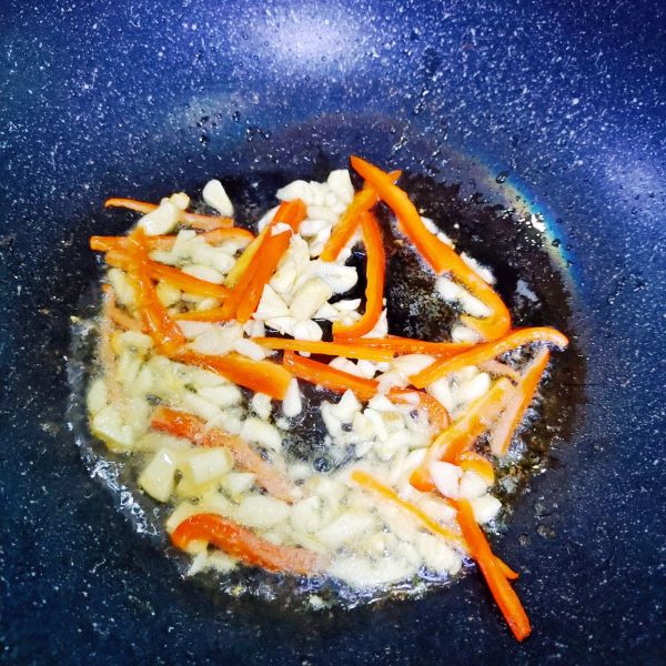 百吃不厌蚝油空心菜