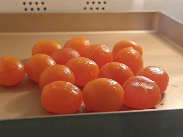 拉丝冰翅蛋黄月饼