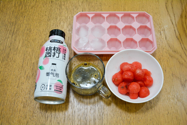 咖啡西瓜桃汁饮