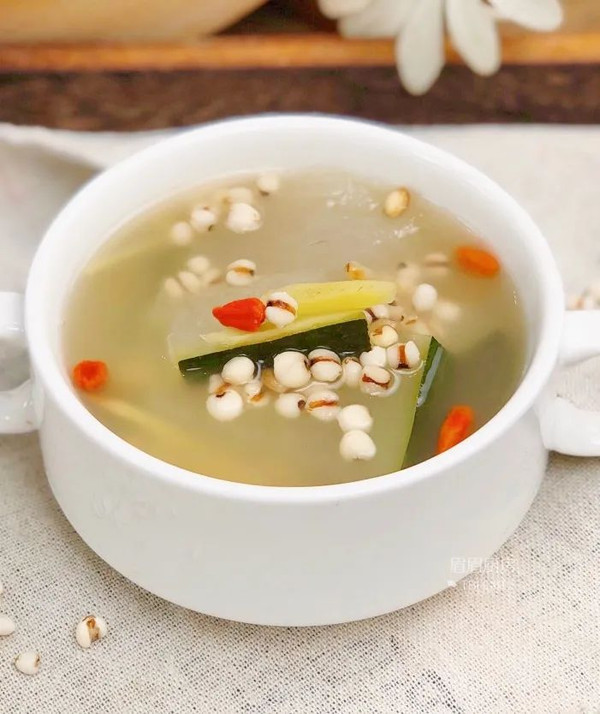 姜丝冬瓜薏米汤