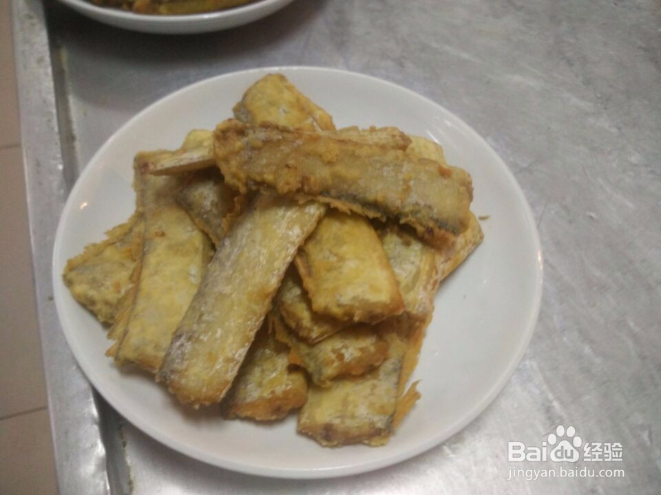 怎么做软炸带鱼？软炸带鱼的制作方法