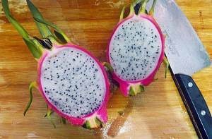 如何做火龙果炒虾仁