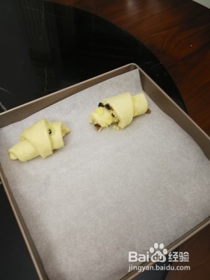 怎么做美味的椰丝葡萄面包