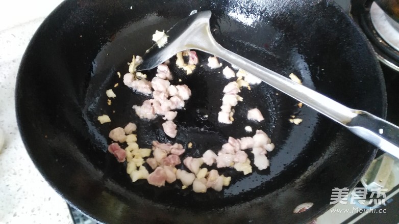 玉米炒肉丁的做法