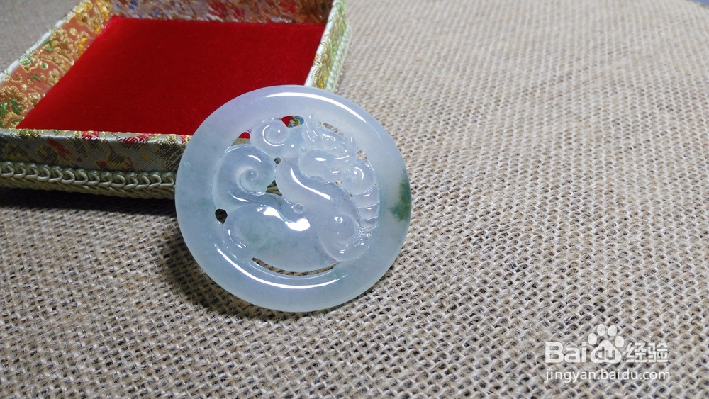 （土方法）不借助工具鉴定翡翠真伪最简单方法