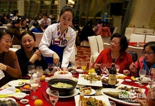 服务员受到客人刁难怎么办