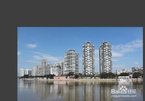 PS修正歪斜照片的操作方法