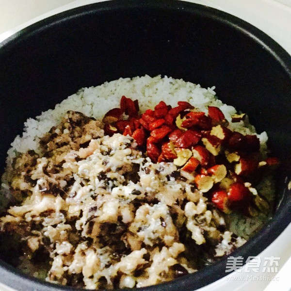 肉饼鸡蛋饭的做法