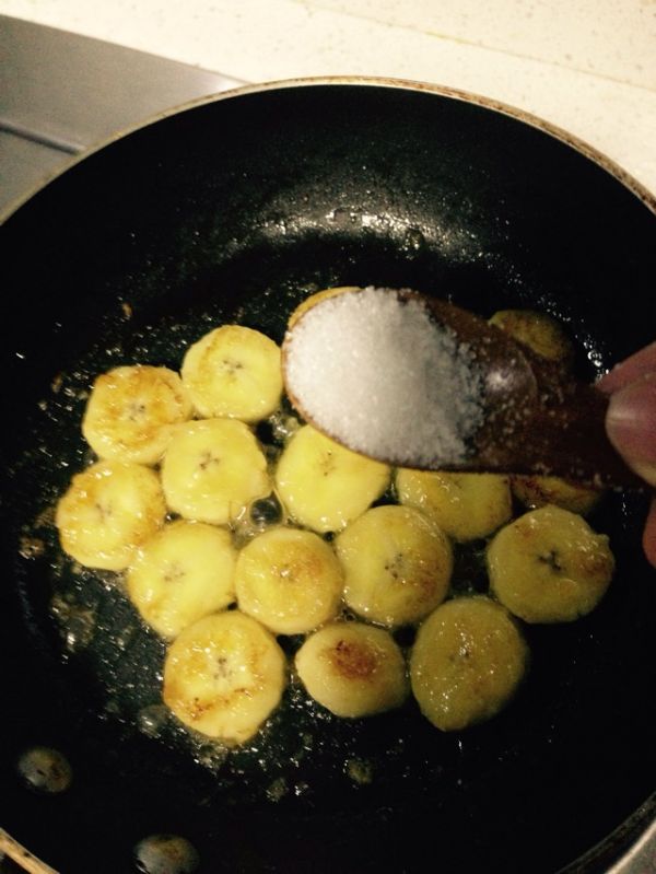 花生巧克力肉桂香蕉三明治