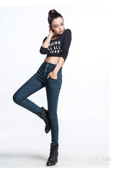 女性在秋季如何选择服装能使自己更漂亮？